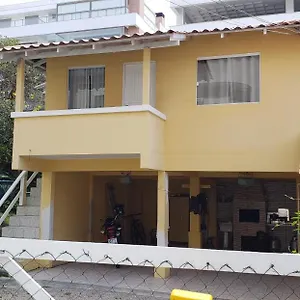 https://casas-para-alugar-no-centro-de-bombinhas.santa-catarina-brasil.com